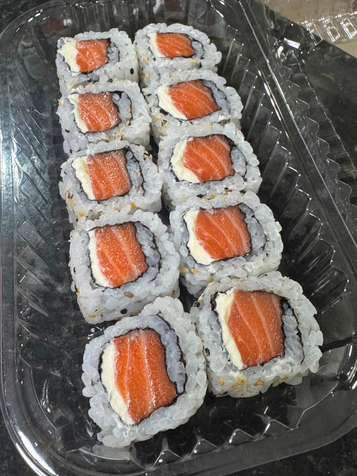 Uramaki Salmão